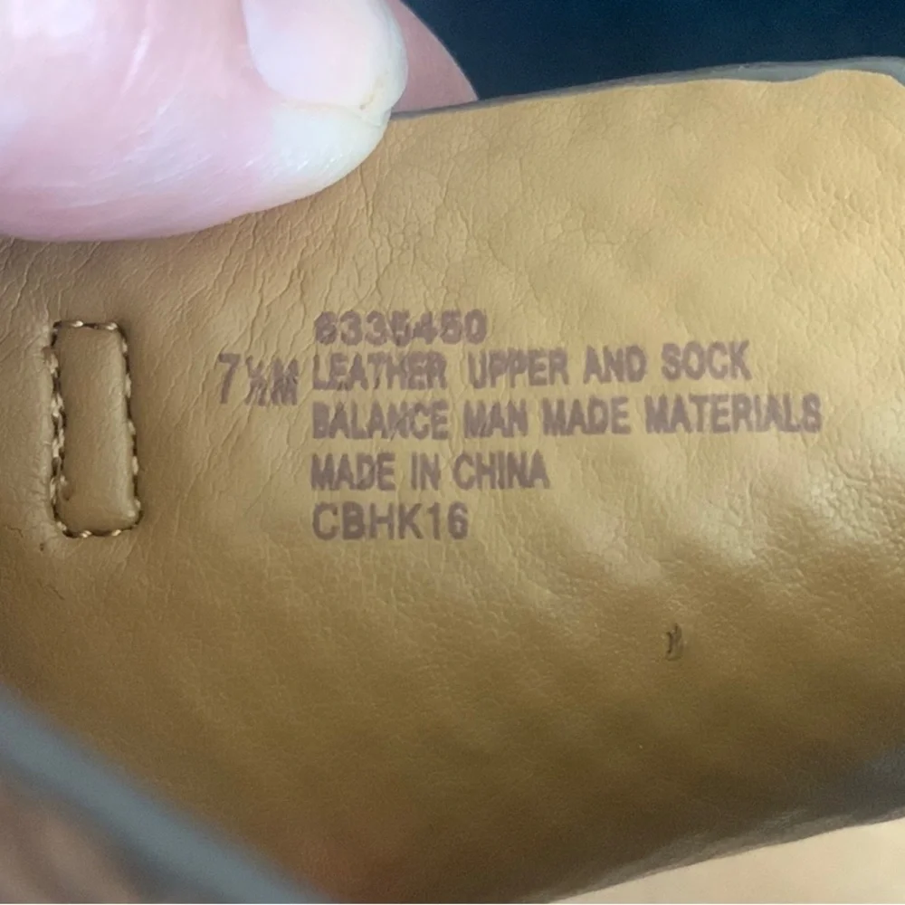 Isola Tan Sandals with Elegant Design and Comfort - Picture 5 of 8